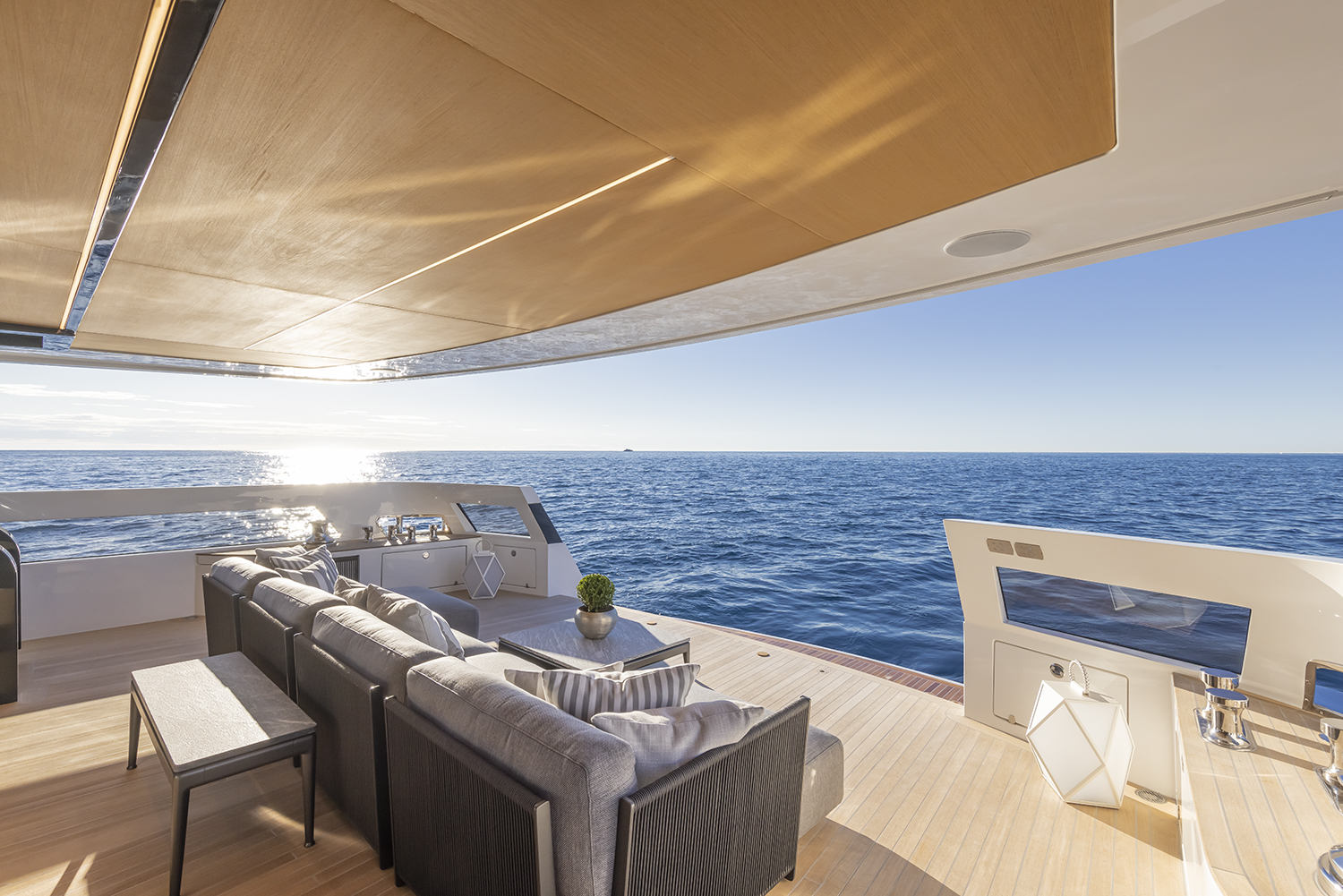 Extra X96 Triplex Yacht Exterior Design